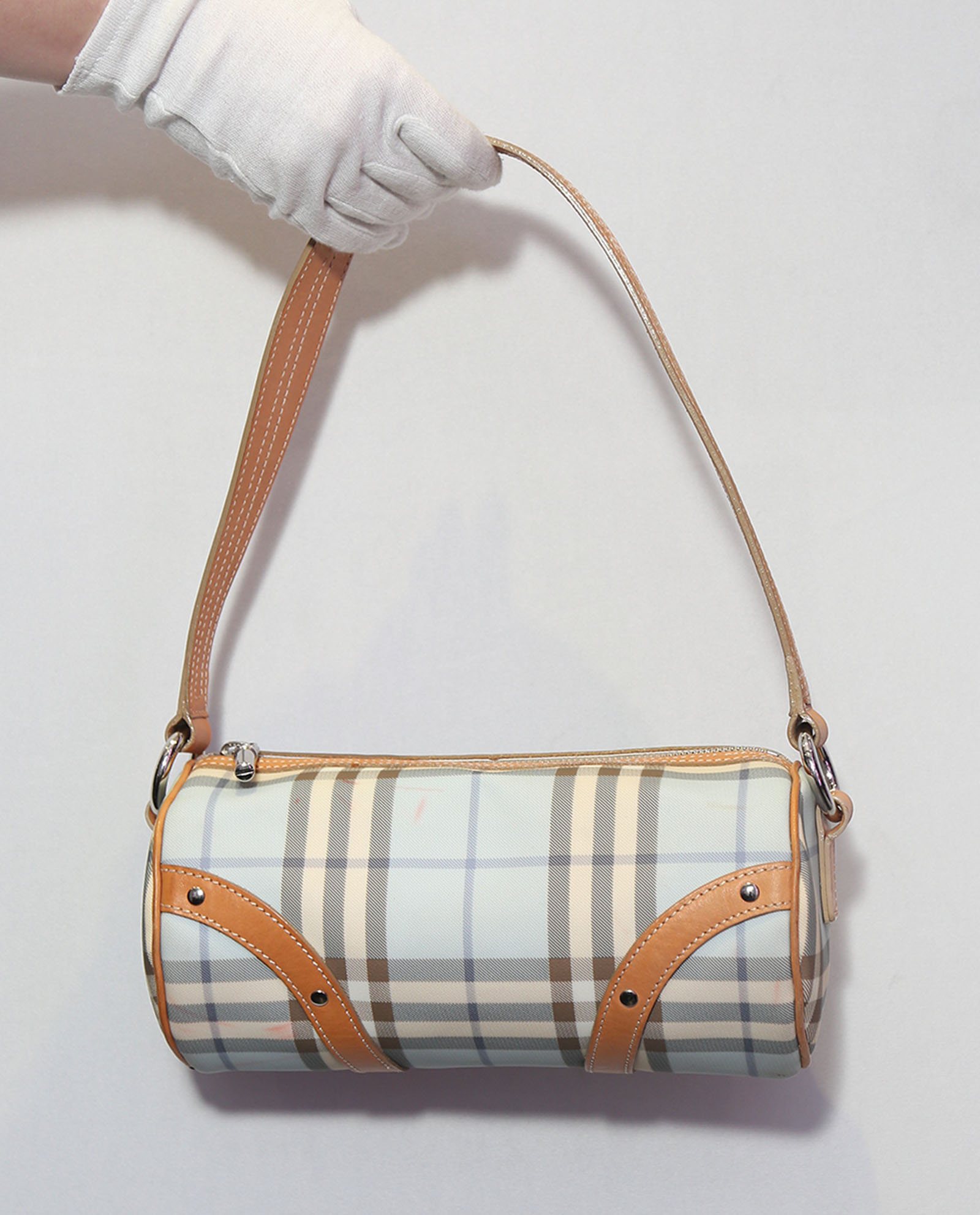 Burberry t hot sale bag